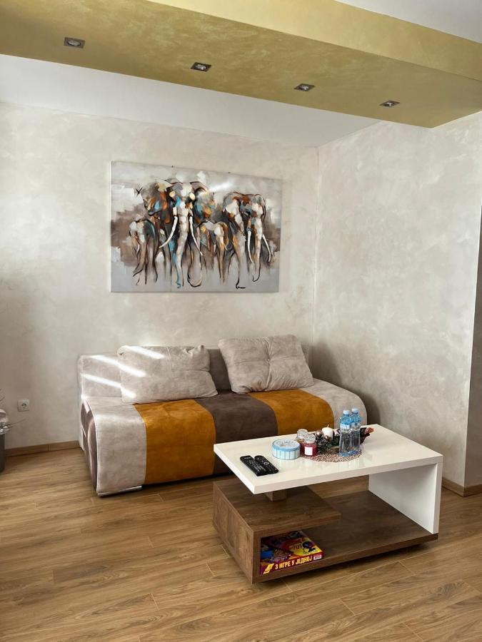 Apartment Gondola 10 *