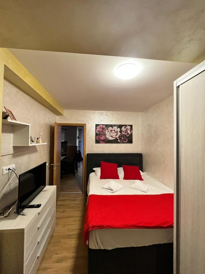 Apartment Gondola 10 *